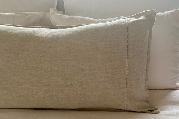 Cojín Stitch 105x50 cms.